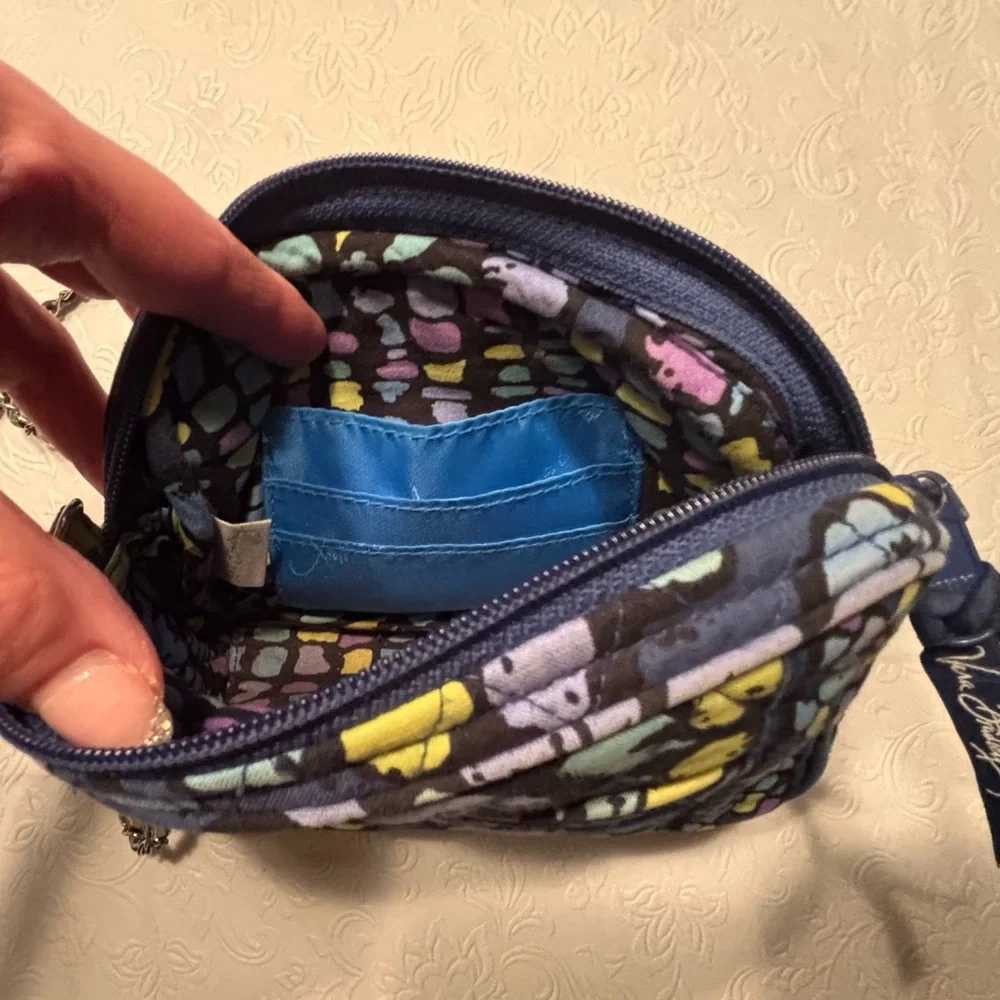 Vera Bradley mini chain bag. - Picture 3 of 3